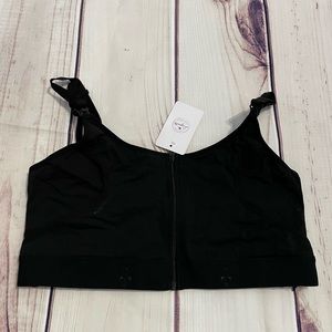 NWT handsfree pumping/nurse bra